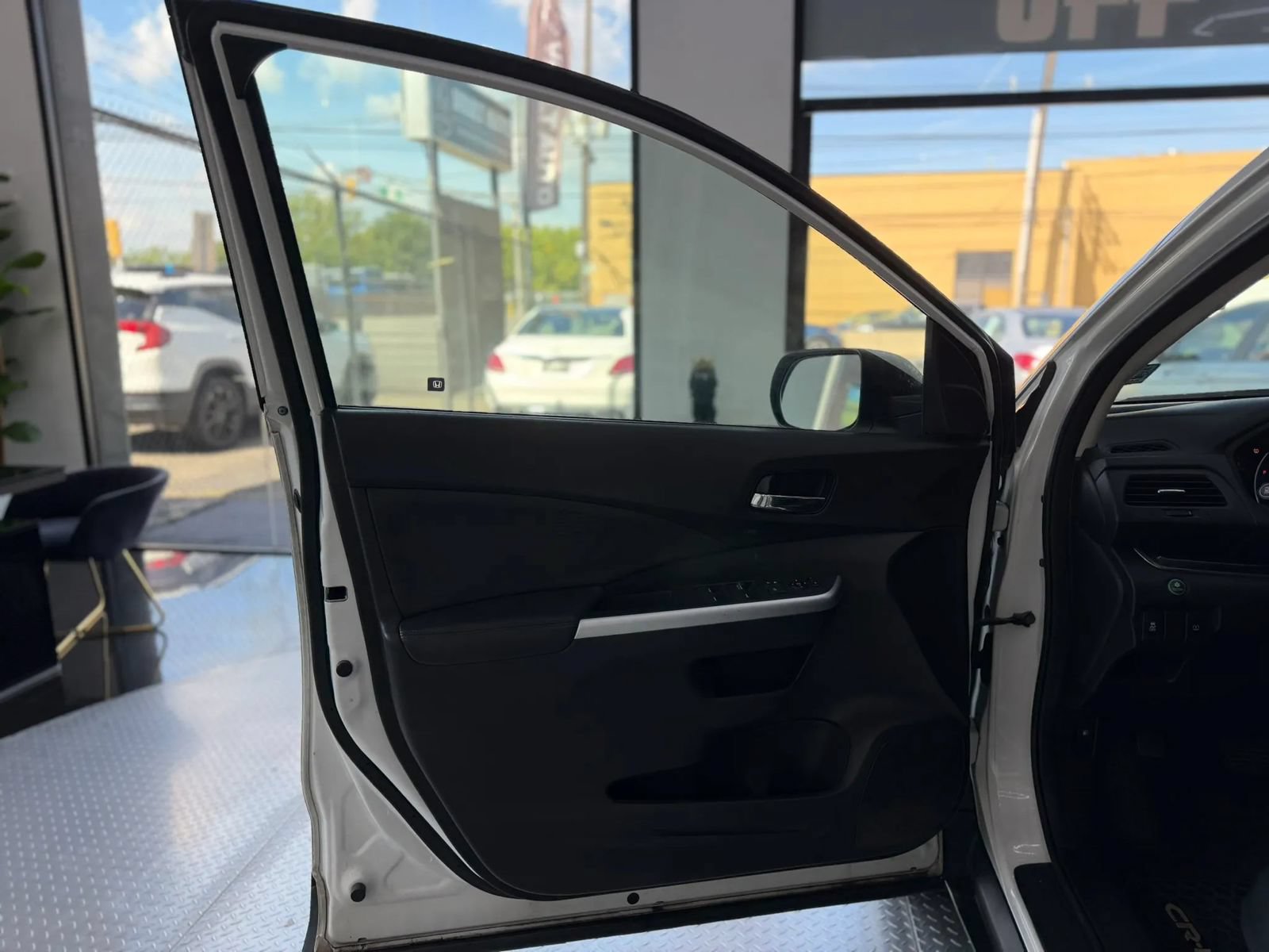 Used 2016 Honda CR-V EX-L image 12