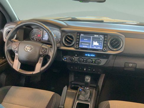 Certified 2022 Toyota Tacoma TRD Sport w/ Technology Package AWD/4WD image 31