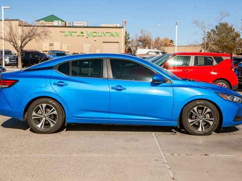 Used 2021 Nissan Sentra SV image 4