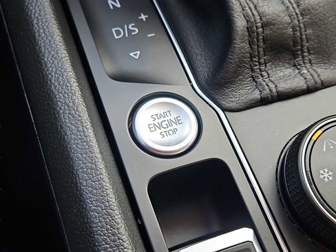Used 2019 Volkswagen Atlas SE w/ Towing Package AWD/4WD image 22