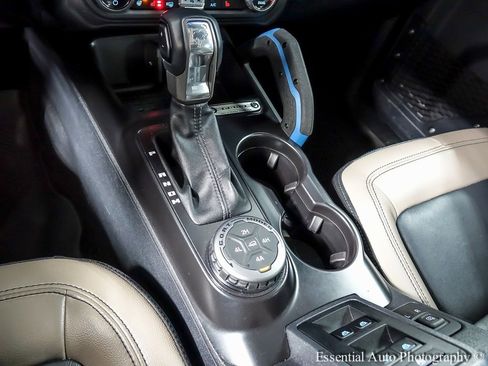 Used 2024 Ford Bronco Wildtrak image 20