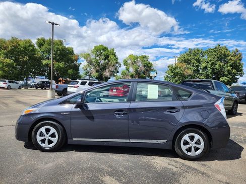 Used 2012 Toyota Prius Three w/ Solar Roof Pkg FWD image 8