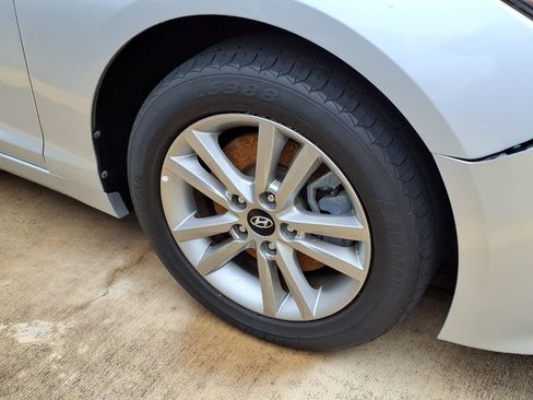 Used 2016 Hyundai Sonata SE FWD image 4