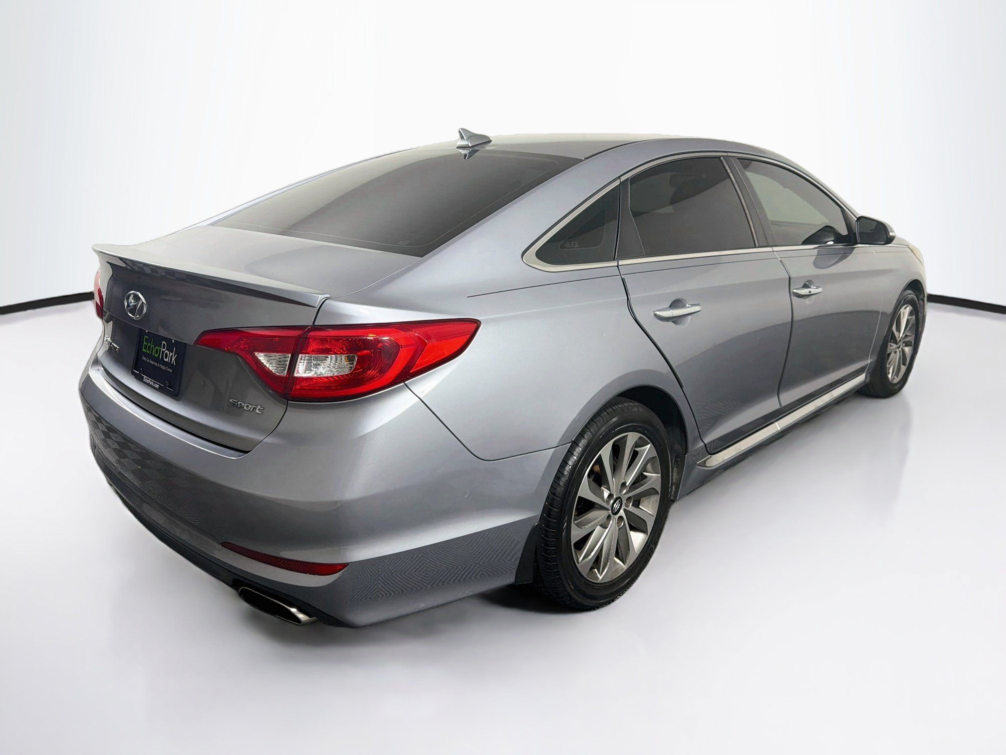 Used 2016 Hyundai Sonata Sport w/ Option Group 02 FWD image 9