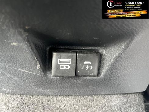 Used 2025 Toyota Camry XSE FWD image 30