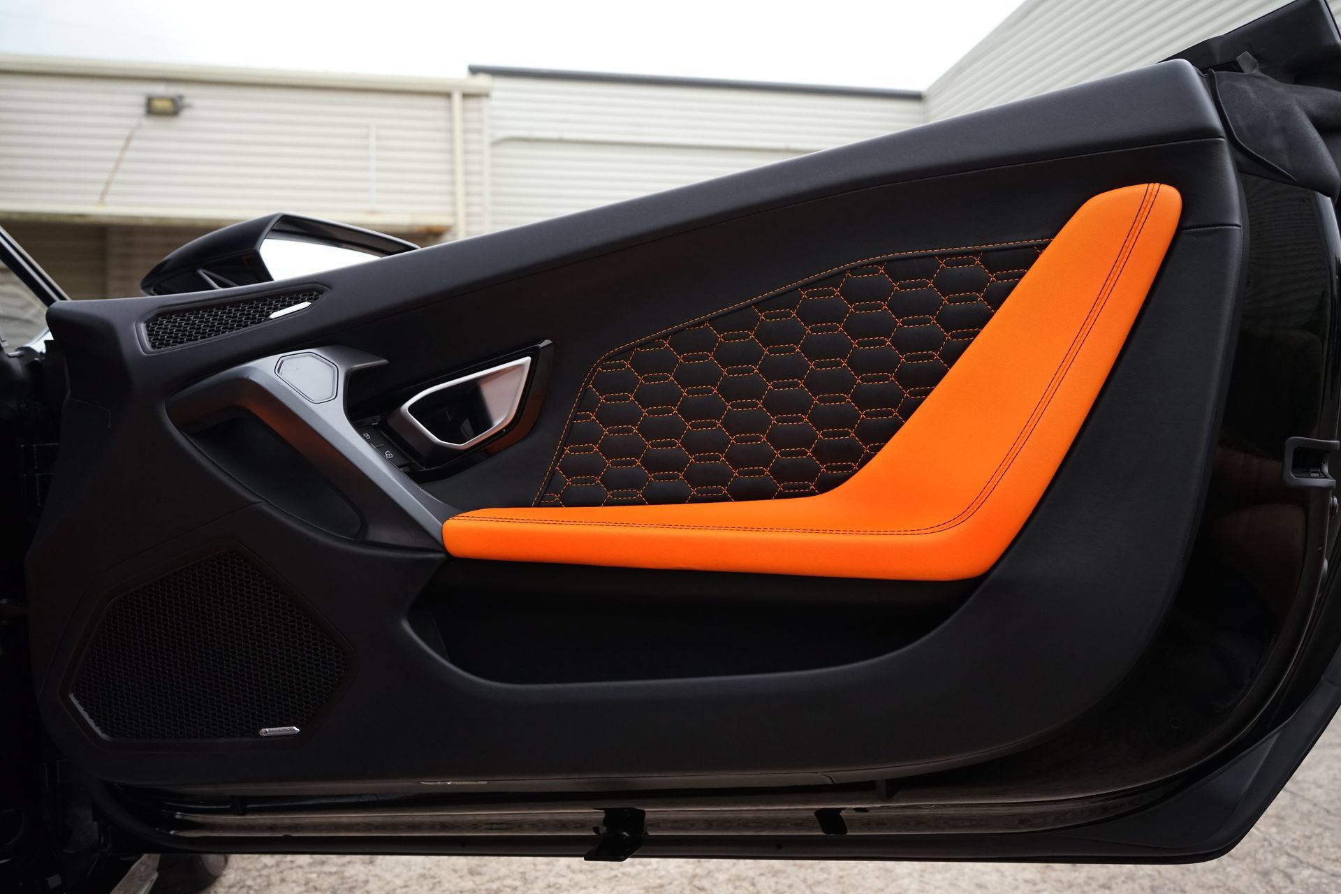 Used 2019 Lamborghini Huracan LP 580-2 RWD image 23
