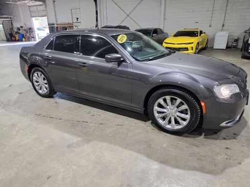 Used 2016 Chrysler 300 Limited AWD/4WD image 21