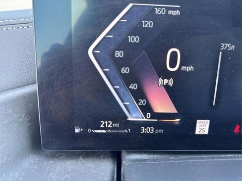 Used 2024 BMW X5 xDrive40i w/ Parking Assistance Package image 23