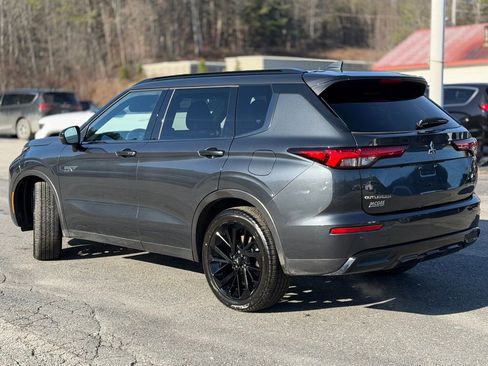 Used 2025 Mitsubishi Outlander SEL Black Edition image 3