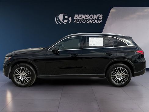 Used 2024 Mercedes-Benz GLC 300 4MATIC image 2