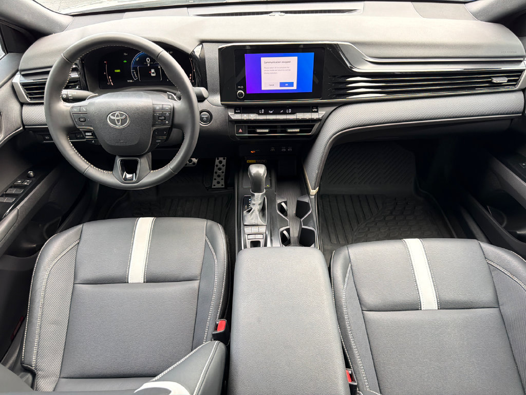 Used 2025 Toyota Camry SE FWD image 27
