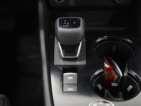 Used 2023 Nissan Rogue SV image 18