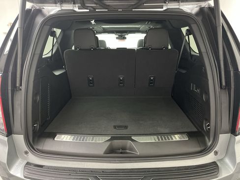Certified 2024 Chevrolet Suburban RST w/ Luxury Package image 33