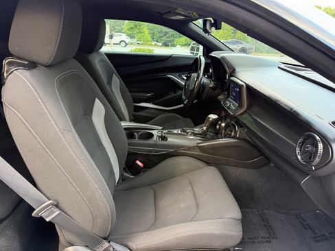 Used 2020 Chevrolet Camaro LT RWD image 35