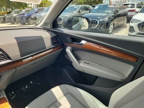Used 2023 Audi Q5 2.0T Premium Plus w/ Premium Plus Package AWD/4WD image 14