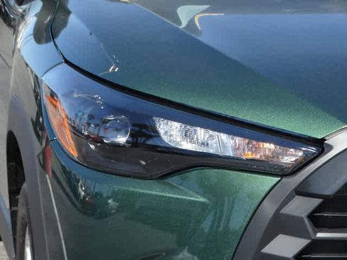 Used 2026 Toyota Corolla Cross LE image 5