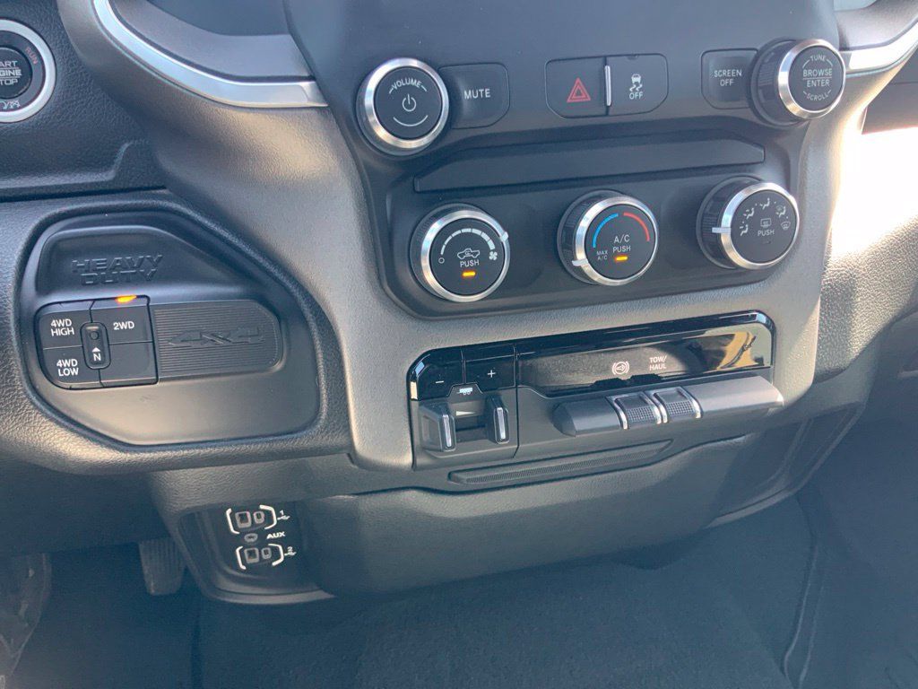 Certified 2022 RAM 2500 Big Horn AWD/4WD image 23