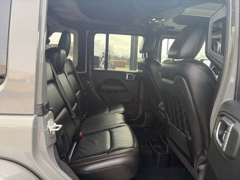 Used 2022 Jeep Wrangler Unlimited Rubicon image 35