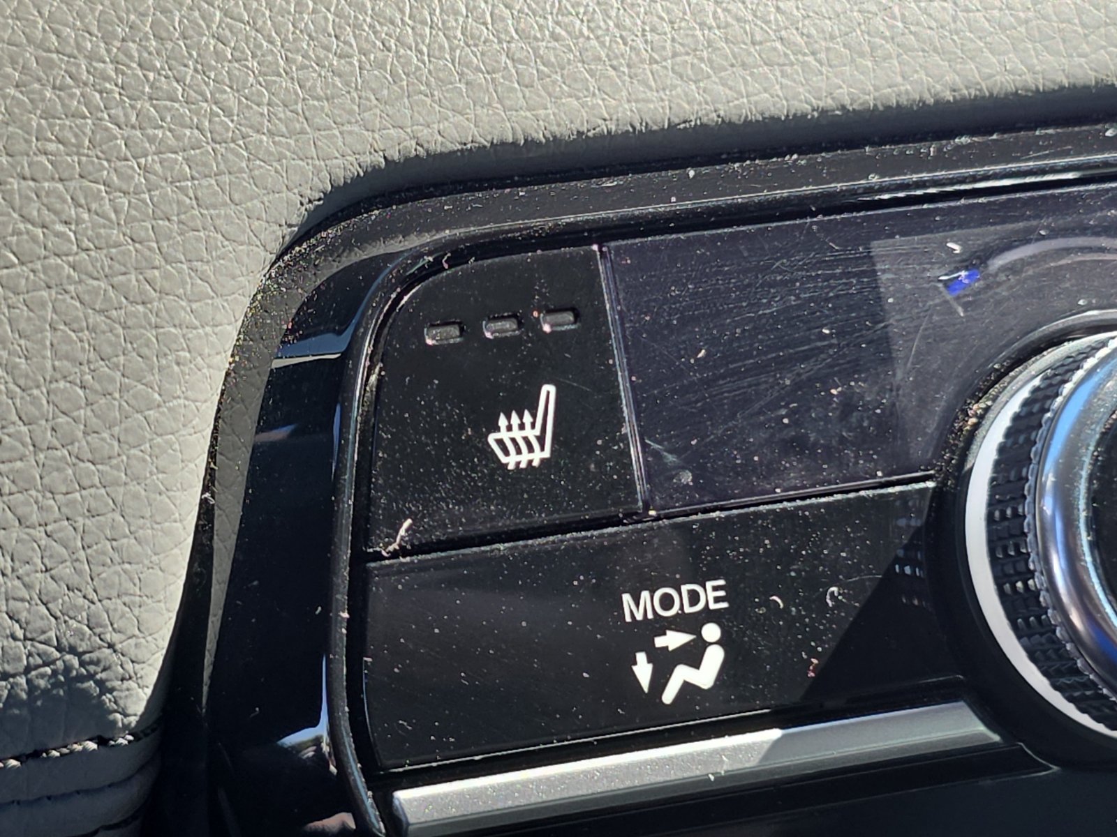 Used 2025 Honda Pilot EX-L image 14