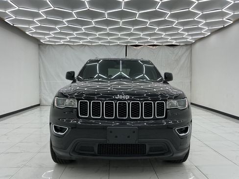 Used 2021 Jeep Grand Cherokee Laredo AWD/4WD image 5
