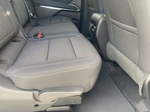 Used 2026 Chevrolet Traverse LT image 19