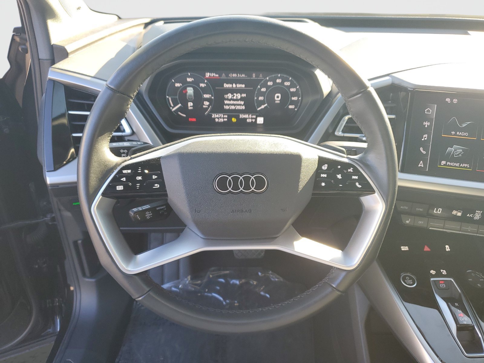 Used 2024 Audi Q4 e-tron Prestige AWD/4WD image 28