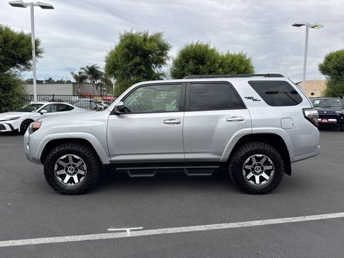 Used 2024 Toyota 4Runner TRD Off-Road AWD/4WD image 8