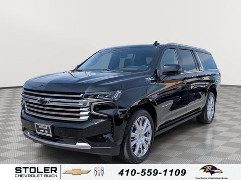 Used 2024 Chevrolet Suburban High Country AWD/4WD image 1
