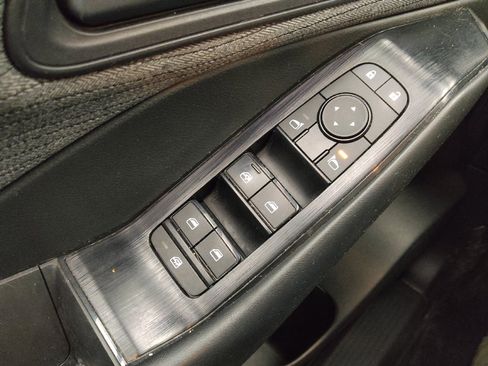 Used 2023 Nissan Rogue S AWD/4WD image 27