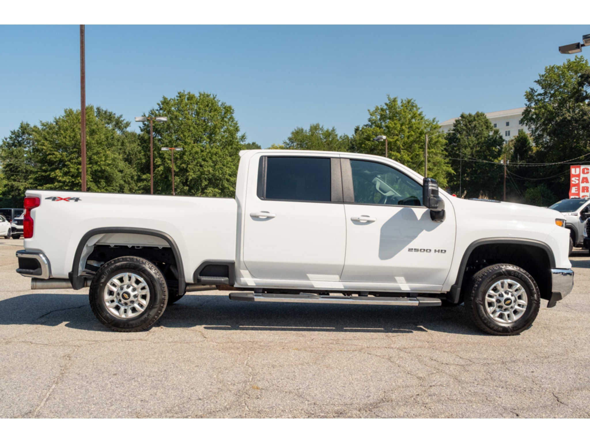 Used 2025 Chevrolet Silverado 2500 LT w/ Convenience Package AWD/4WD image 9