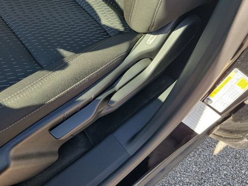 Used 2026 Chevrolet Equinox LT FWD image 16