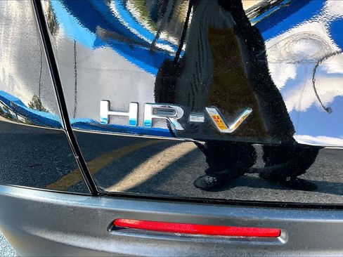 Used 2026 Honda HR-V LX image 10