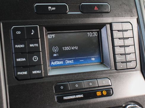 Used 2017 Ford F550 2WD Regular Cab Super Duty image 26