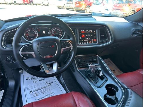 Used 2016 Dodge Challenger SXT Plus image 11