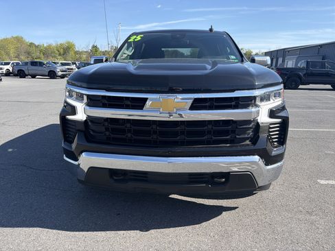 Used 2025 Chevrolet Silverado 1500 LT AWD/4WD image 10