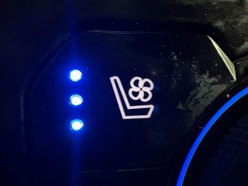 Used 2024 Chevrolet Silverado 1500 ZR2 w/ Technology Package image 17