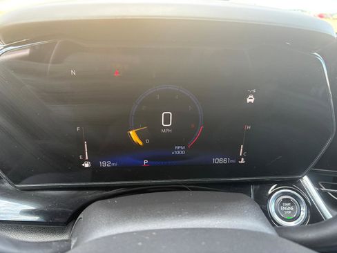 Used 2024 Chevrolet Trax RS w/ Sunroof Package image 20