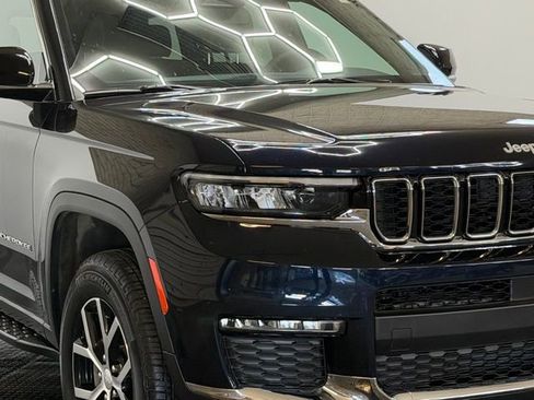 Used 2025 Jeep Grand Cherokee L Limited w/ Trailer Tow Package AWD/4WD image 3