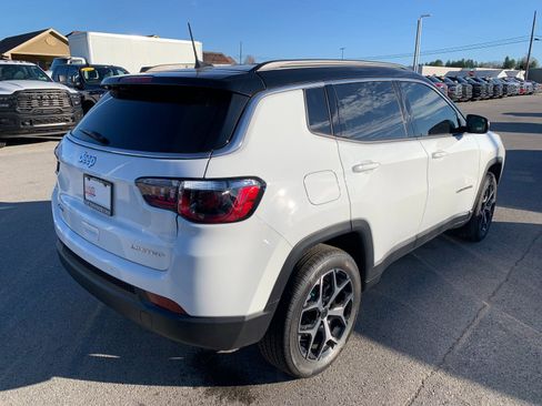 New 2026 Jeep Compass Limited image 31