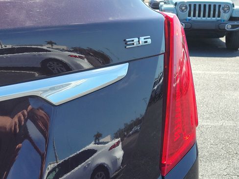 Used 2017 Cadillac XT5 Luxury w/ Driver Awareness Package image 13