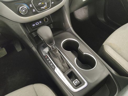 Used 2024 Chevrolet Equinox LS w/ LS Convenience Package image 26