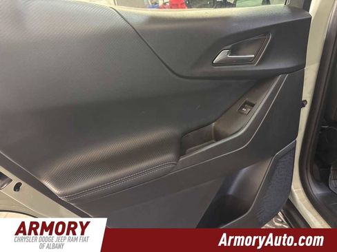 Used 2025 Chevrolet Equinox LT w/ Midnight Edition image 25