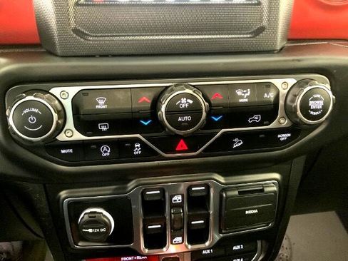 Used 2020 Jeep Wrangler Unlimited Rubicon image 35