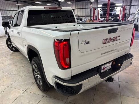 Used 2025 GMC Sierra 1500 SLT RWD image 10