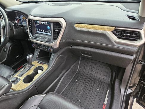 Used 2017 GMC Acadia Denali w/ Technology Package image 16