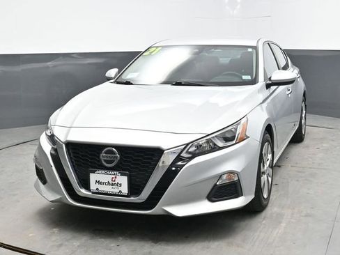 Used 2021 Nissan Altima 2.5 S w/ Driver Assist Package FWD image 2