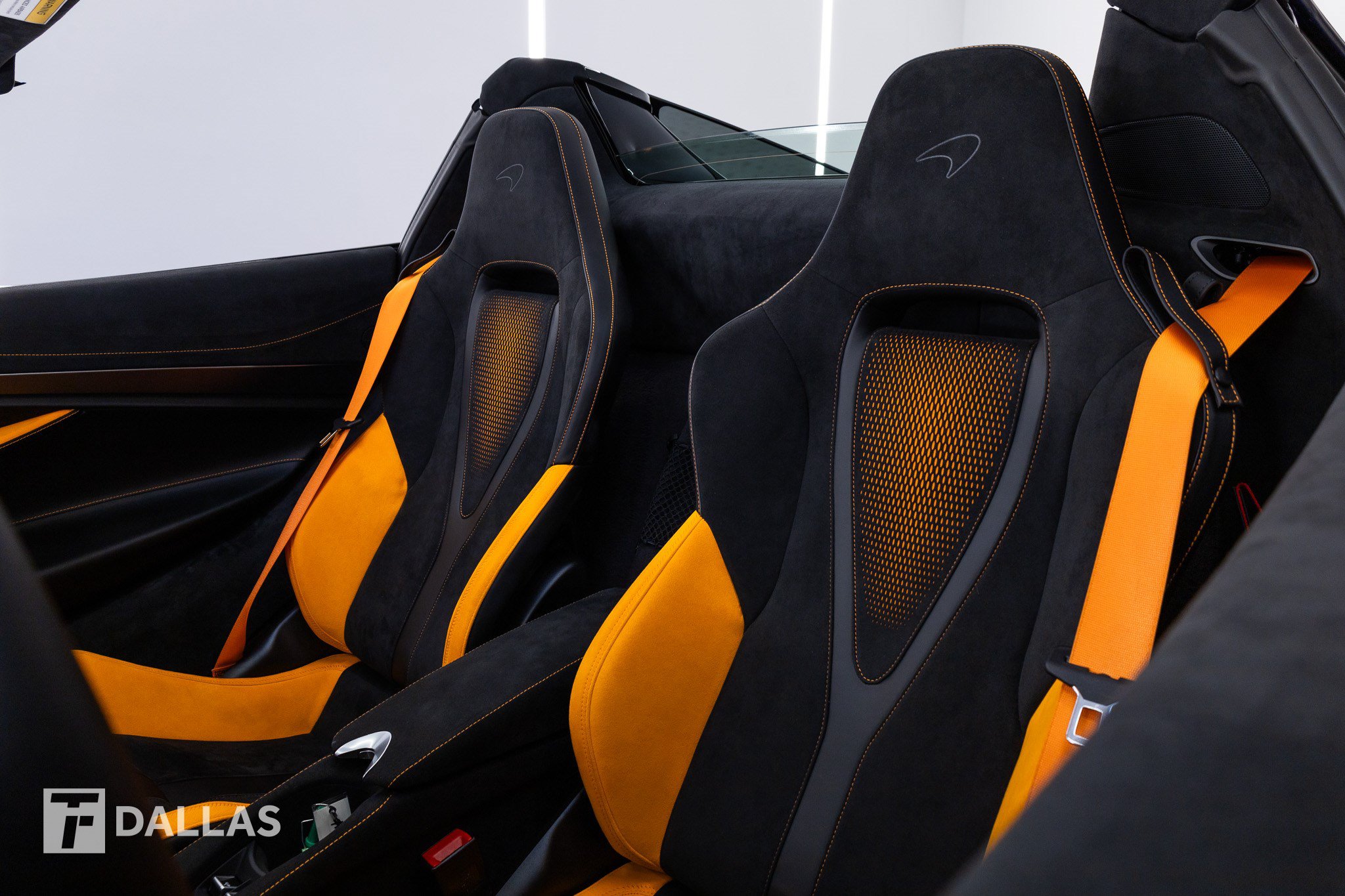 Used 2027 McLaren 750S Spider RWD image 24