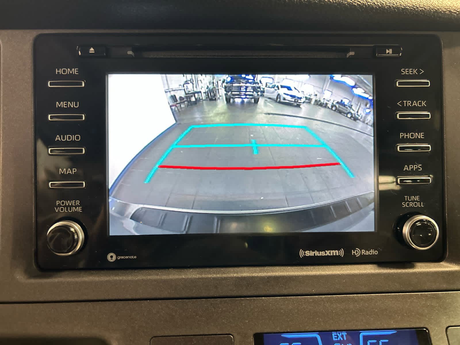 Used 2018 Toyota Sienna XLE w/ XLE Navigation Package FWD image 7
