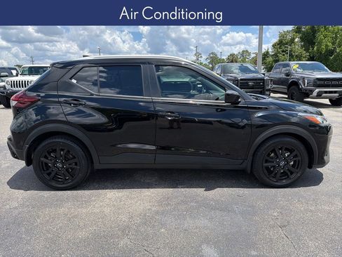 Used 2023 Nissan Kicks SV FWD image 6