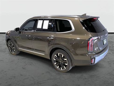 Used 2023 Kia Telluride SX AWD/4WD image 2